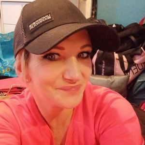 Meet your Posher, Dana